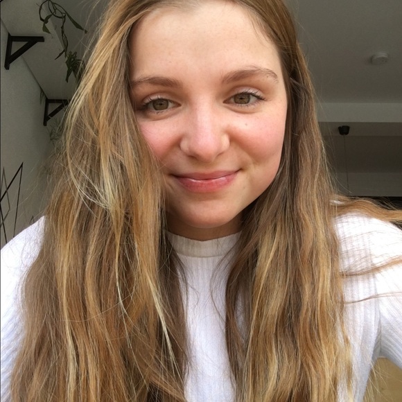 Meet your Posher, Frederique - Picture 1 of 1